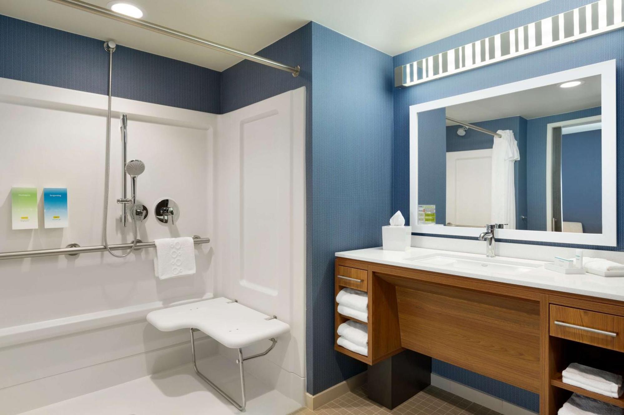 Home2 By Hilton Westgate 3*